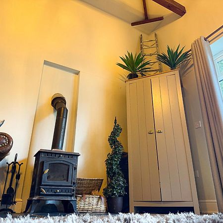 Beautiful Cotswold Couples Retreat Villa Bourton-on-the-Water Ngoại thất bức ảnh