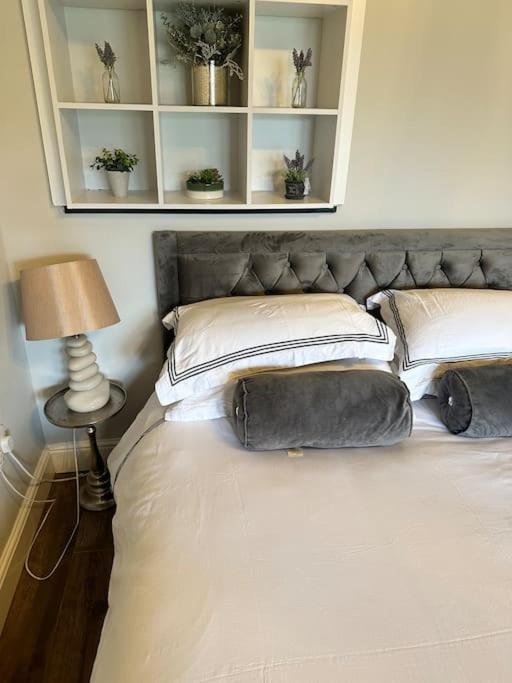 Beautiful Cotswold Couples Retreat Villa Bourton-on-the-Water Ngoại thất bức ảnh